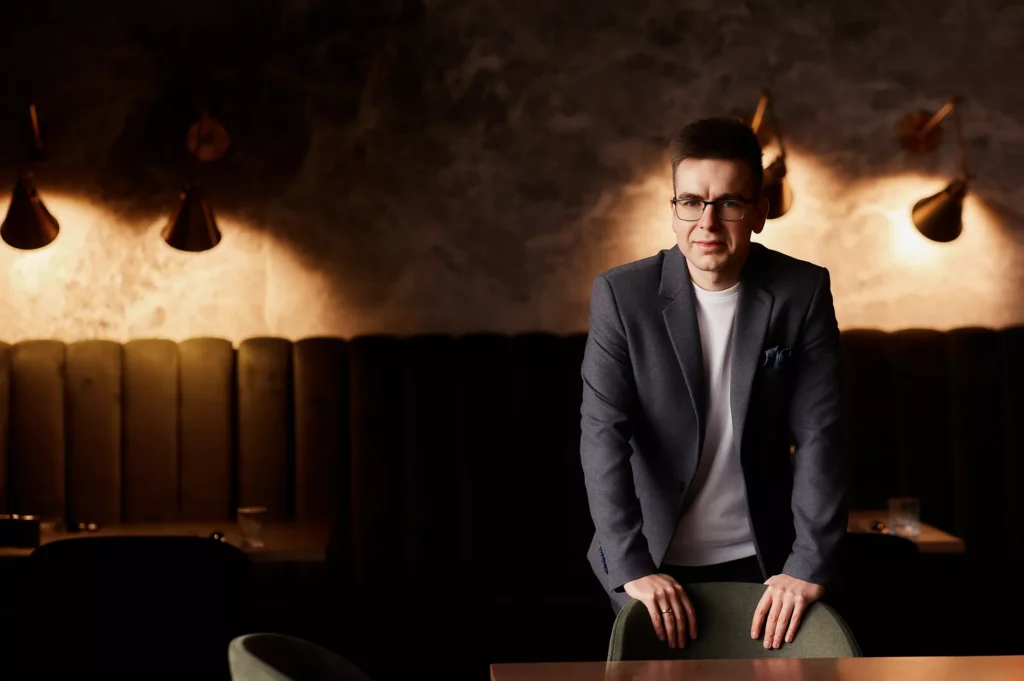 MIX portretów mężczyźni