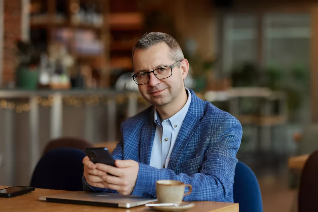 MIX portretów mężczyźni